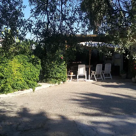Bed & Breakfast Bouganvillea 3*