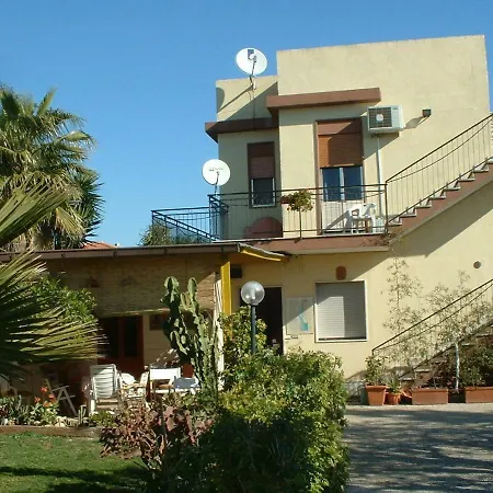 Bouganvillea Bed & Breakfast Noto